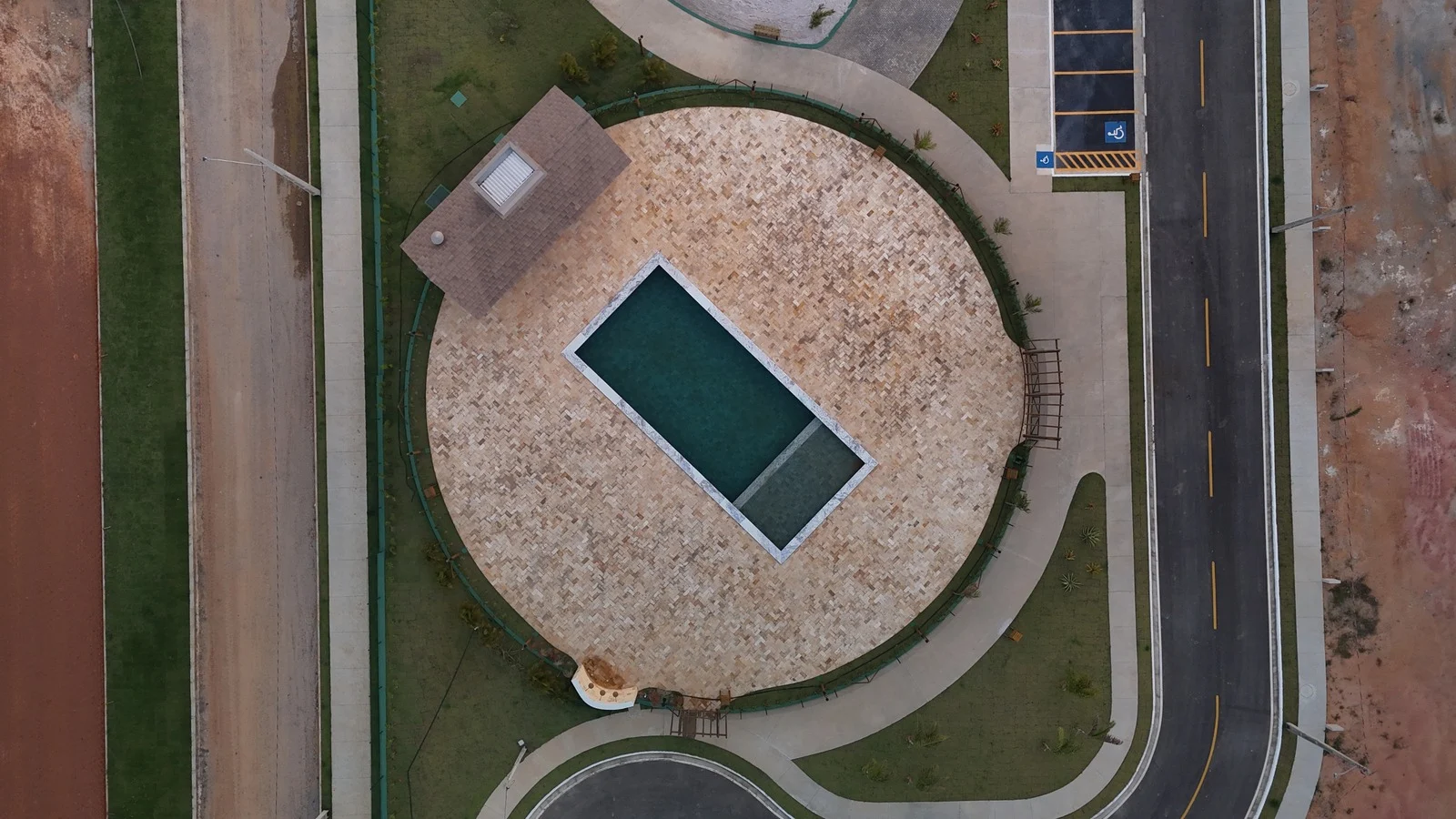 Piscina e área de lazer do Grand Reserva Jatobá